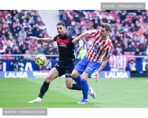 通讯：西甲联盟在马德里举办“足球与教育”公益项目年度颁奖礼。