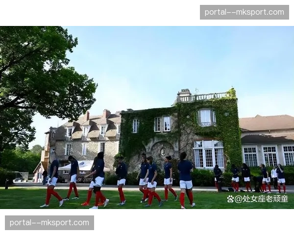 青训通讯：拉玛西亚与克莱枫丹：不同哲学下的巨星生产线对比